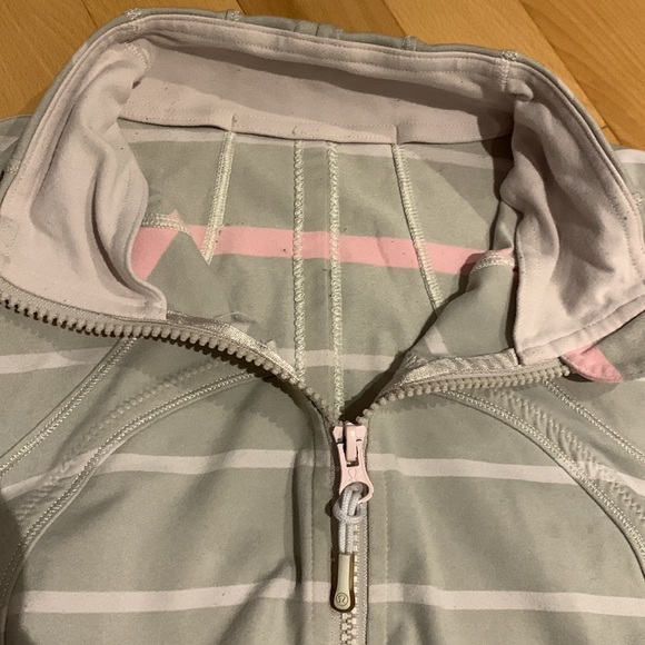 Lululemon Forme Jacket Cuffins Pop Stripe Heathered Dune / Barely Pink -size 10 - Picture 10 of 16